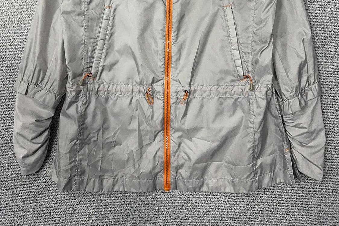 밀레 라이트 그레이 허리 밴딩 여성 롱 바람막이 100(L) 상품이미지4