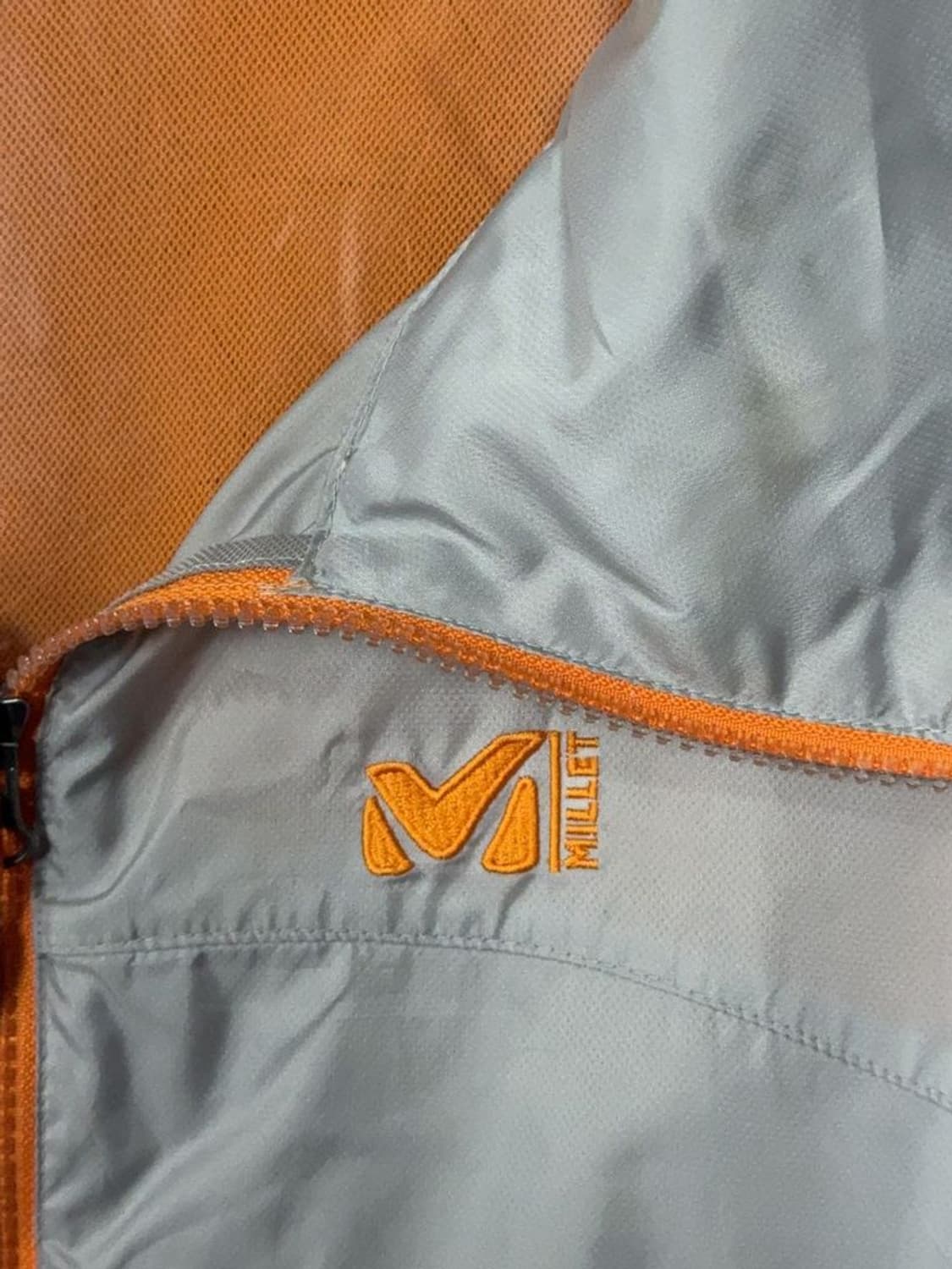 밀레 라이트 그레이 허리 밴딩 여성 롱 바람막이 100(L) 상품이미지8