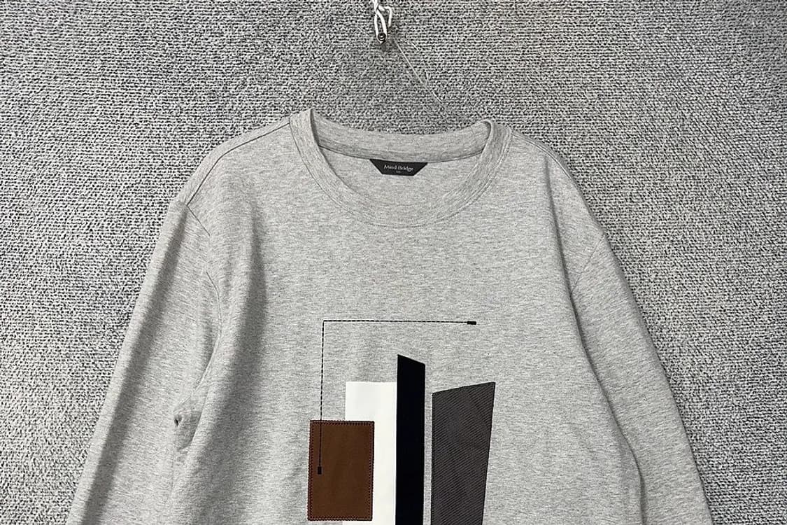 바나나리퍼블릭 프린팅 라이트 그레이 맨투맨 105 상품이미지3