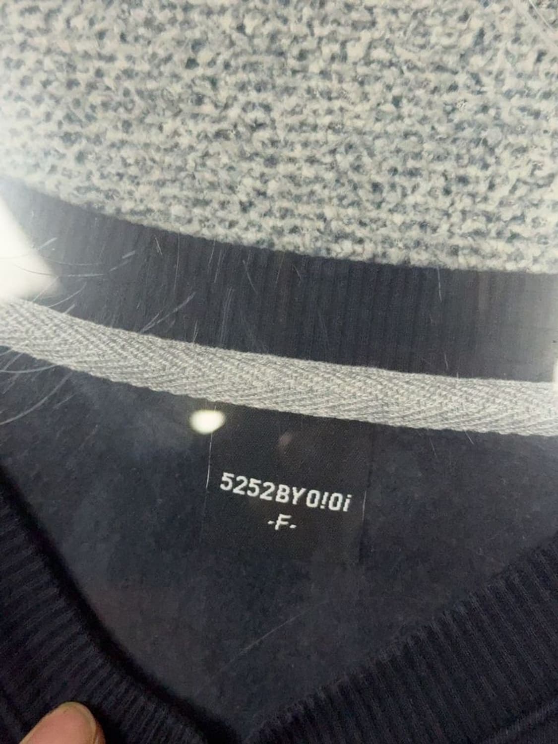 5252 OIOI 로고 네이비 맨투맨 F 상품이미지8