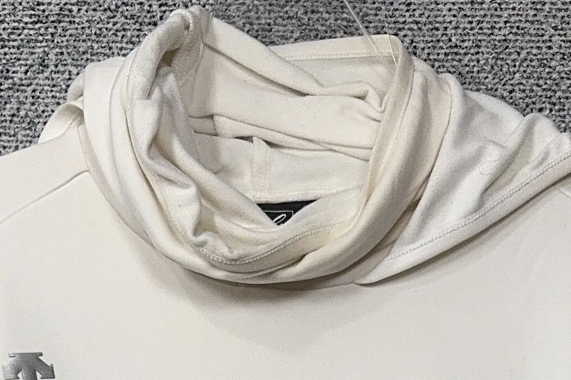 데상트 라이트 그레이 로고 기능성 폴라 긴팔티 S 상품이미지5