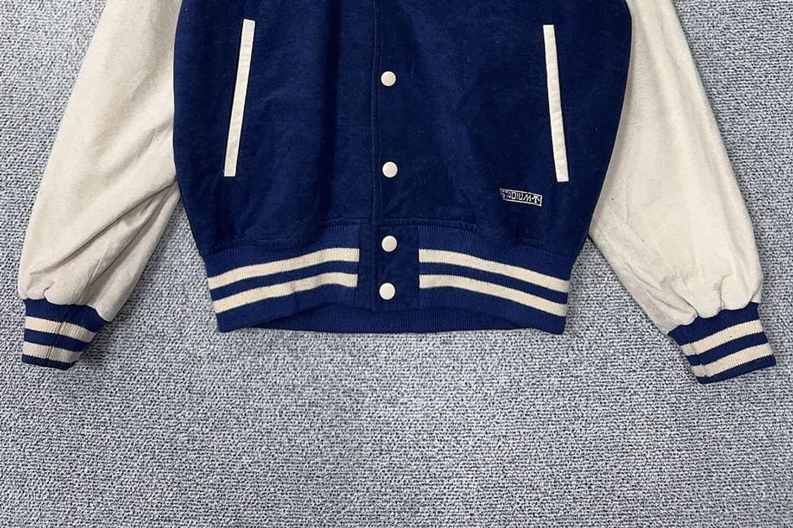 데상트 올드스쿨 네이비 스타디움 자켓 S (162-86-72) 상품이미지4