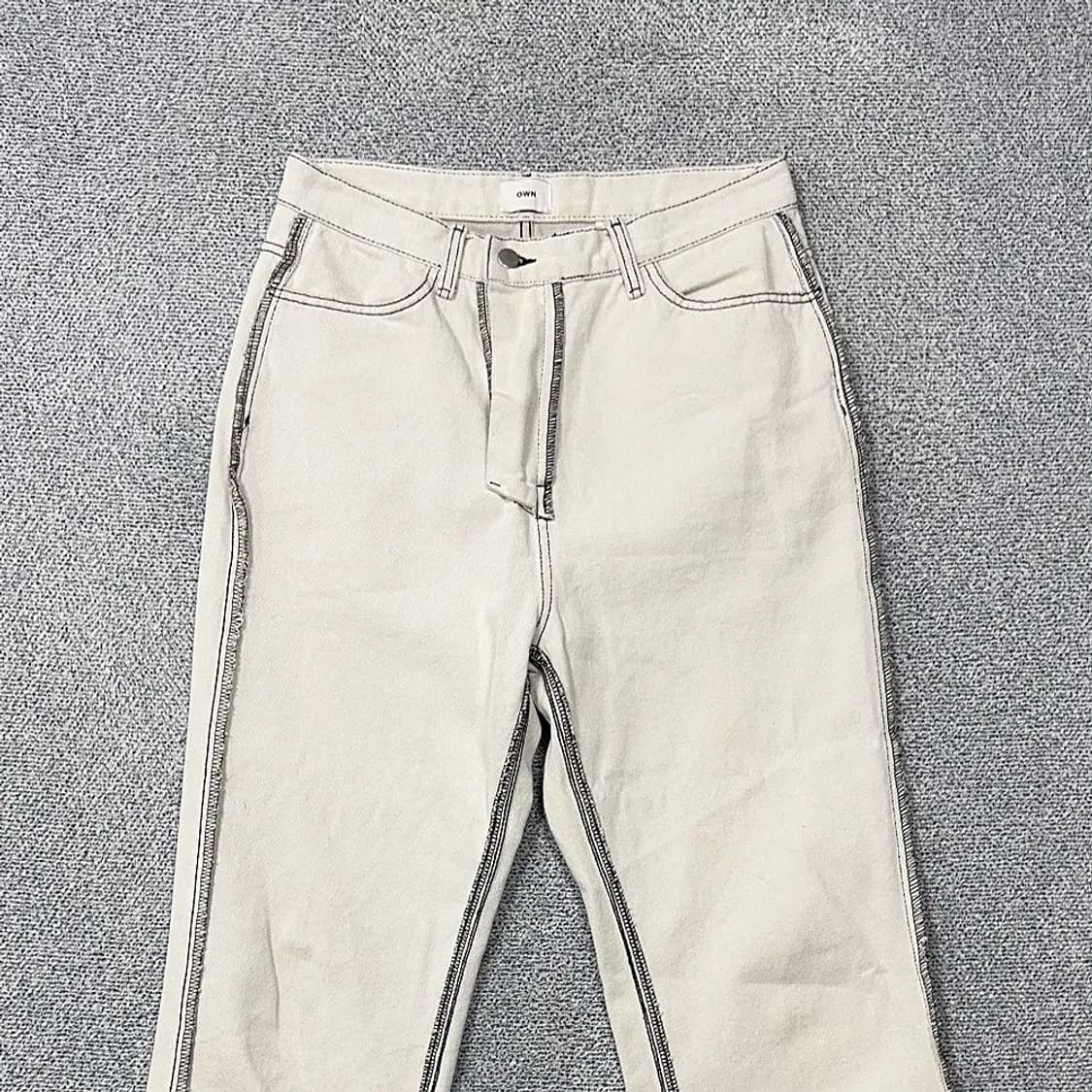 OWN 크림 스티치 디테일 데님팬츠 1 상품이미지3