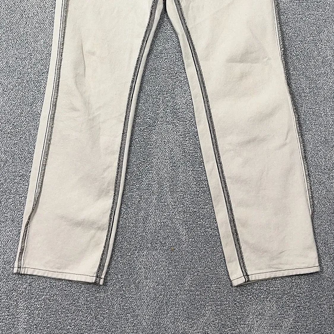 OWN 크림 스티치 디테일 데님팬츠 1 상품이미지4