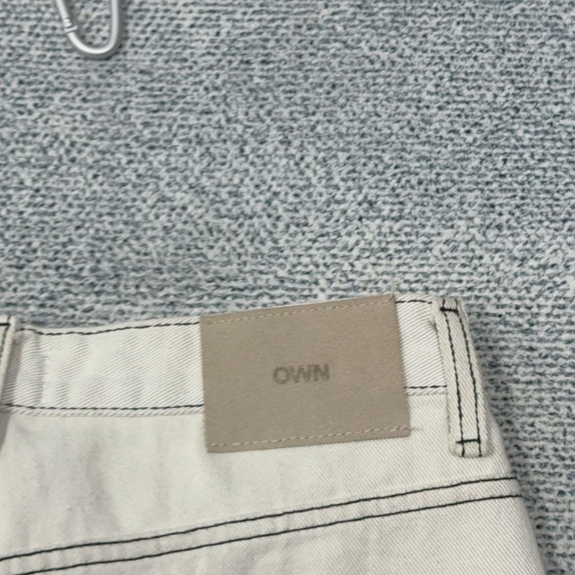 OWN 크림 스티치 디테일 데님팬츠 1 상품이미지6