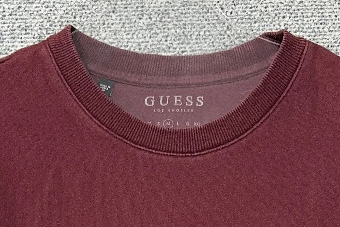 게스 삼각 로고 버건디 맨투맨 M 상품이미지5