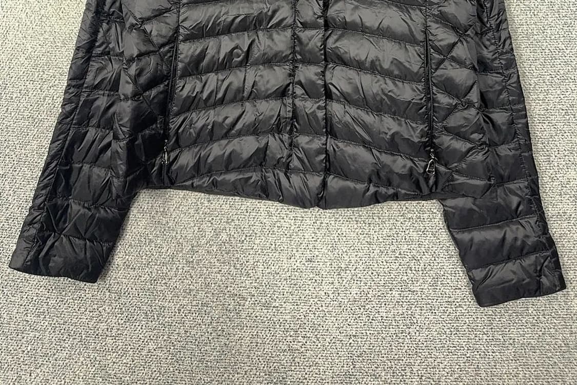 폴로 랄프로렌 블랙 퀄팅 다운 경량 패딩 S 상품이미지4