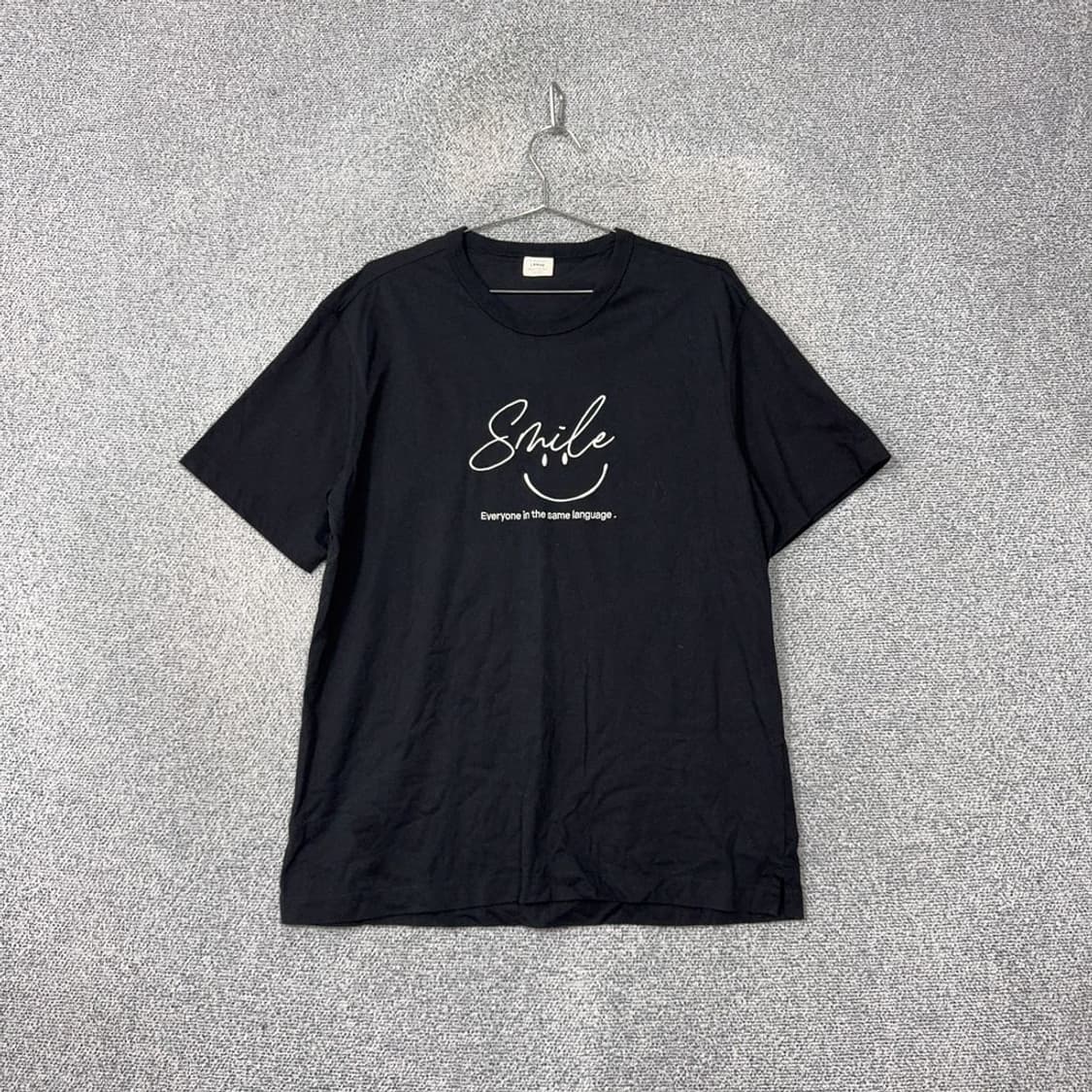 지오다노 프린팅 블랙 반팔 티 LARGE 상품이미지1