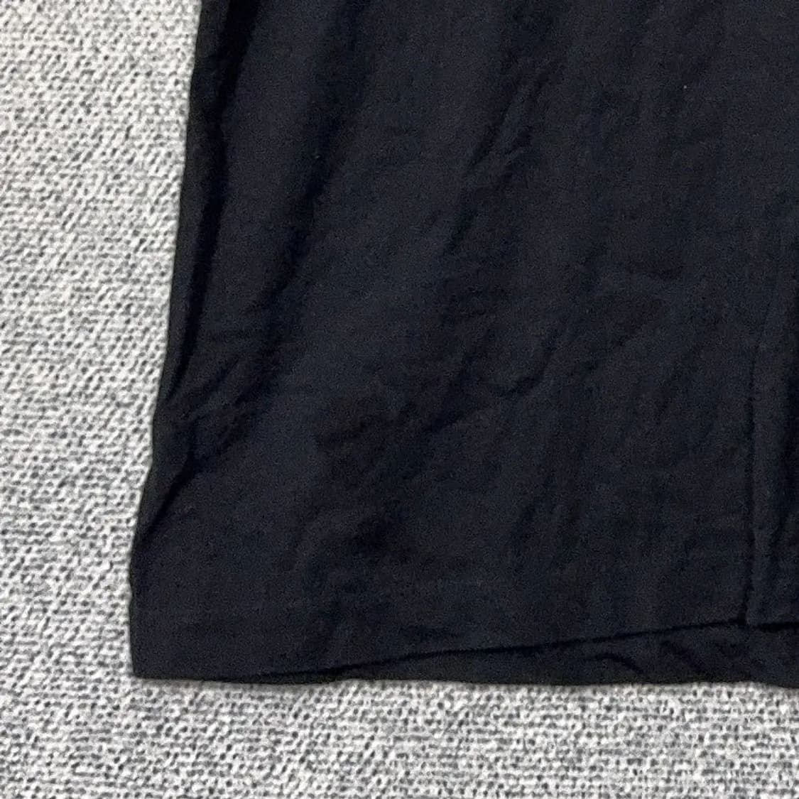 지오다노 프린팅 블랙 반팔 티 LARGE 상품이미지3