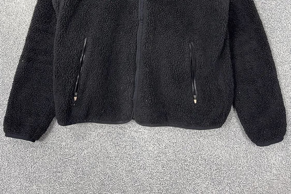 르꼬끄 스포츠 블랙 로고 양털 뽀글이 후리스 100(L) 상품이미지4