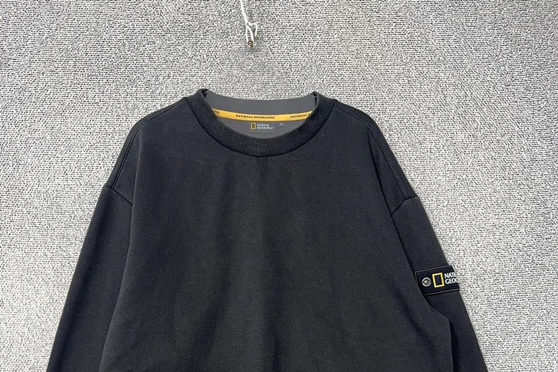내셔널지오그래픽 블랙 완장 로고 맨투맨 XL 상품이미지3