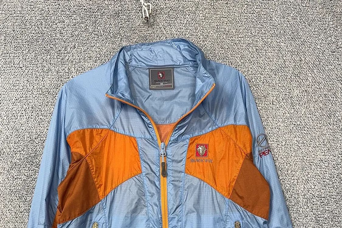 블랙야크 라이트 블루 패턴 여성 기능성 바람막이 90 상품이미지3