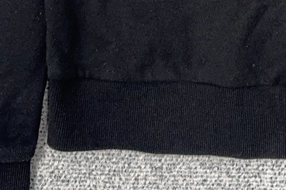 게스 블랙 삼각 로고 맨투맨 XS 상품이미지6