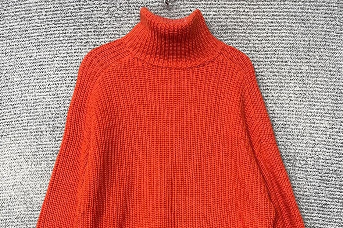 코스 레드 폴라 오버핏 니트 XS 상품이미지3