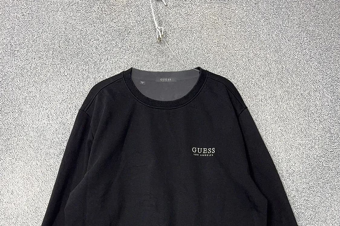 게스 블랙 스펠 로고 맨투맨 XL 상품이미지3