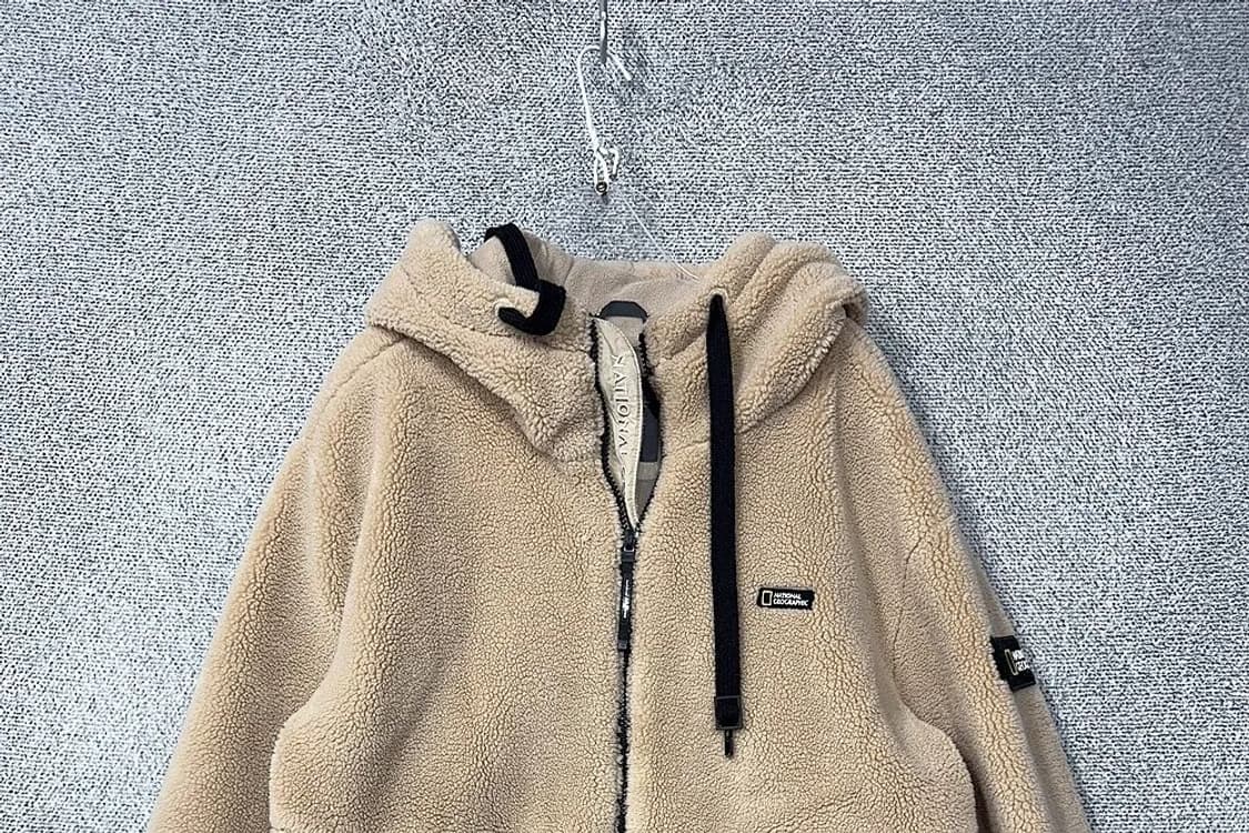 내셔널지오그래픽 베이지 양털 뽀글이 로고 후리스 후드집업 XL 상품이미지3