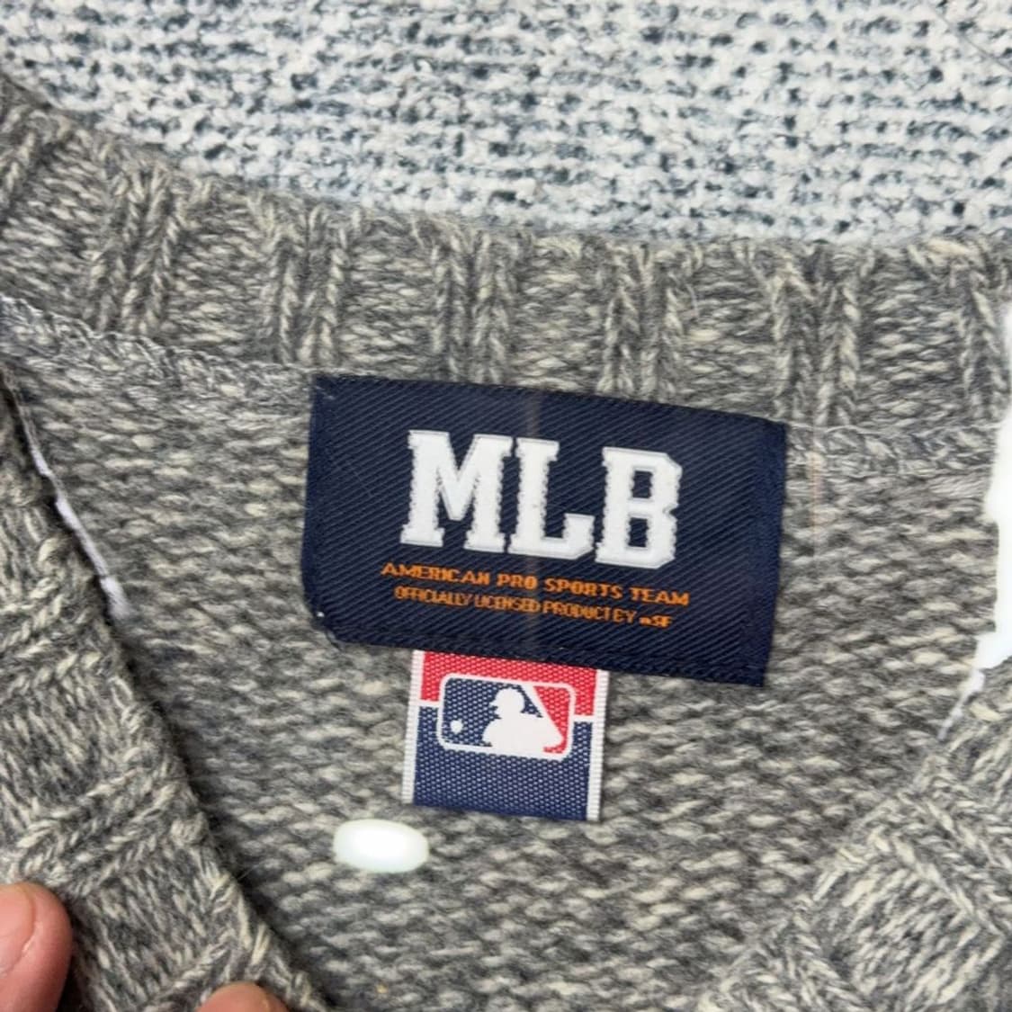 MLB 빈티지 패턴 그레이 니트 100 상품이미지5