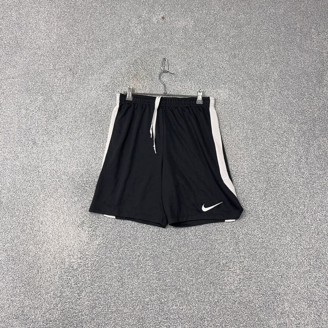 나이키 드라이핏 로고 기능성 반바지 M 상품이미지1