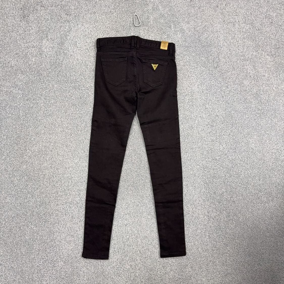 게스 블랙 삼각 로고 스키니진 26 상품이미지2