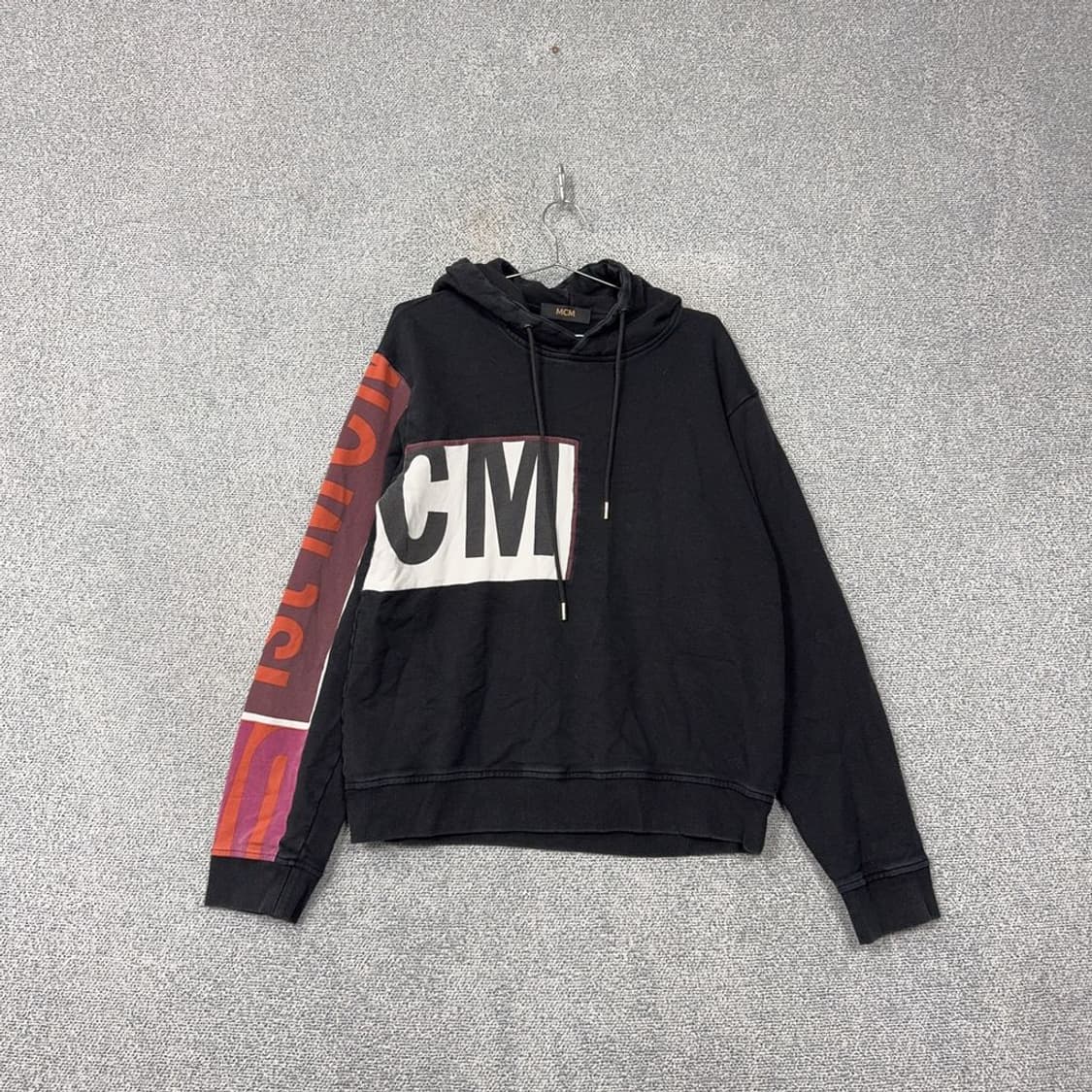MCM 빈티지 프린팅 블랙 후드티 XL 상품이미지1
