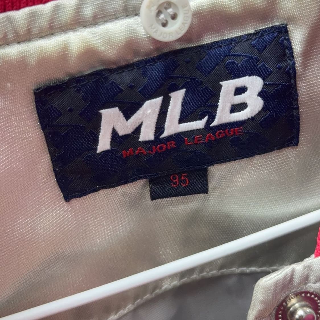 MLB 실버 유광 빈티지 스타디움 자켓 95 상품이미지6