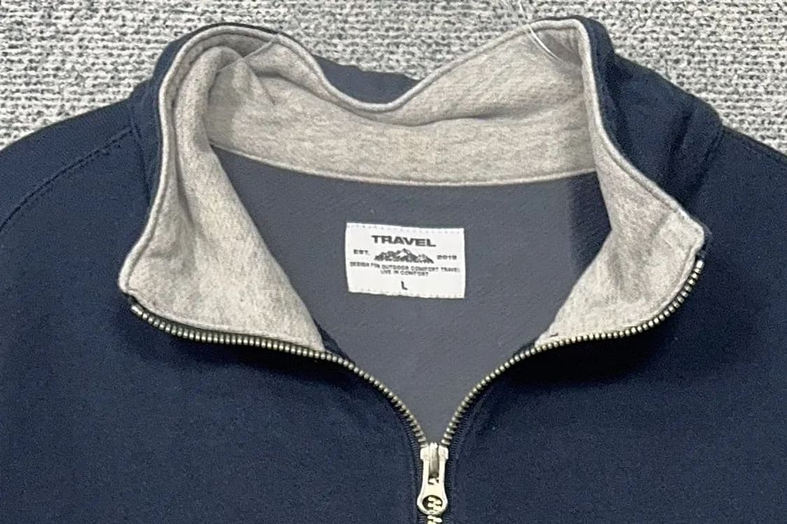 트래블 스펠 로고 반집업 네이비 맨투맨 L 상품이미지5