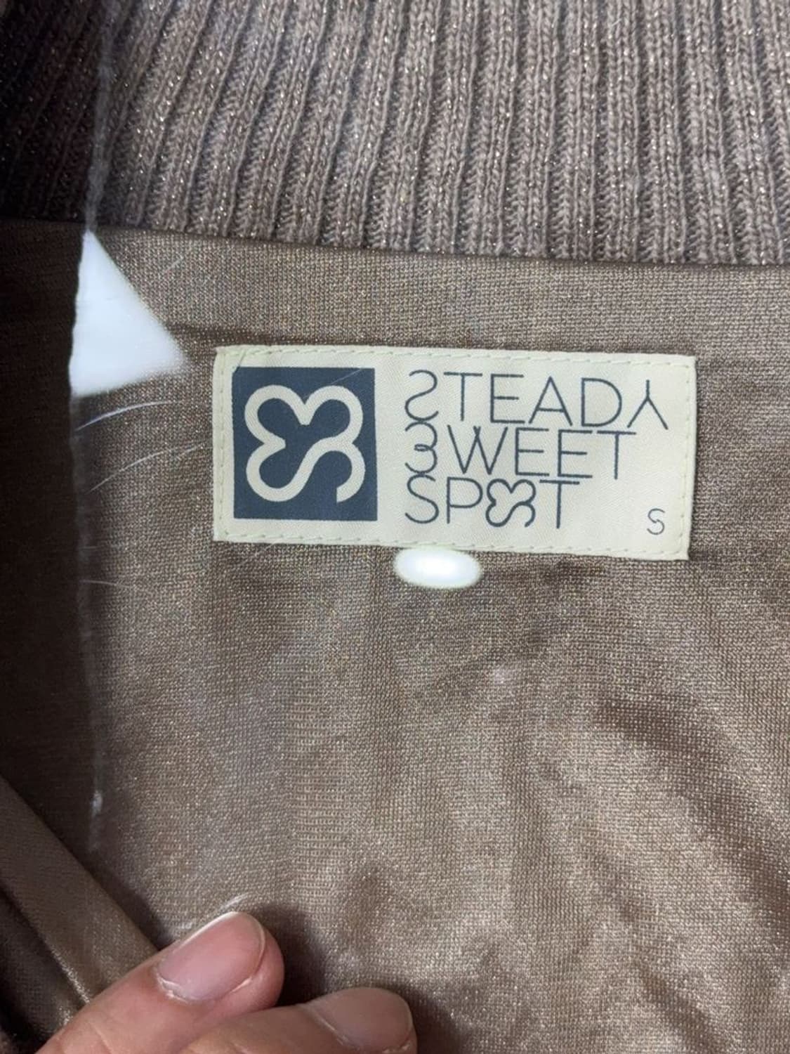 [새상품]스테디스윗스팟 베이지 울 카라 니트 S 상품이미지6