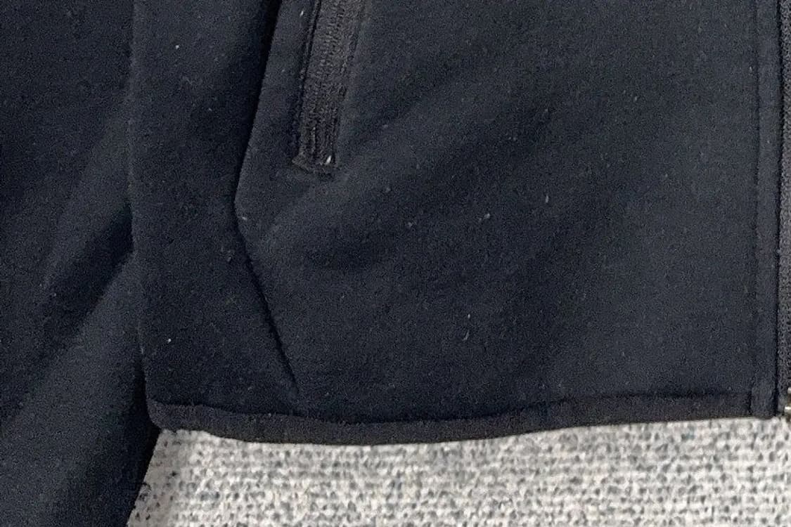 데상트 블랙 기능성 후드 집업 95 상품이미지7