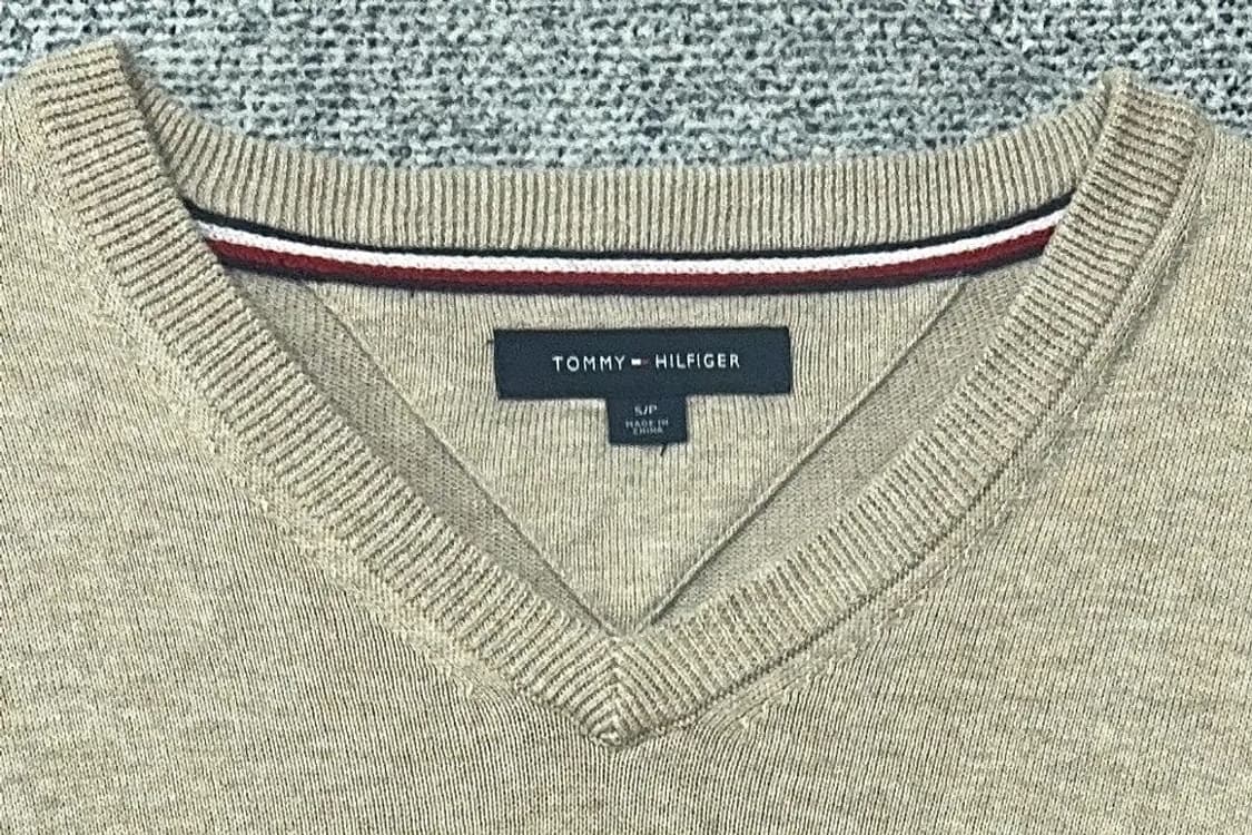 타미힐피거 베이지 오트밀 브이넥 로고 니트 S/P 상품이미지5