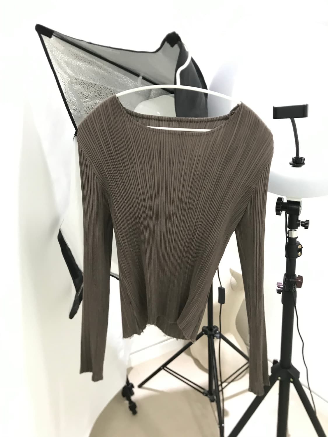 Pleats wave grayish brown sleeve top 상품이미지2