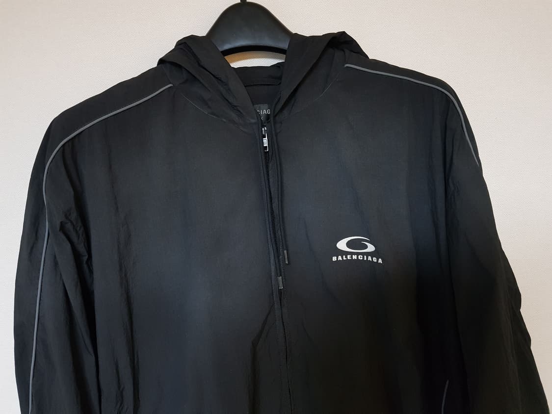발렌시아가 루프 스포츠 아이콘 트랙 자켓 페이디드 블랙 상품이미지4