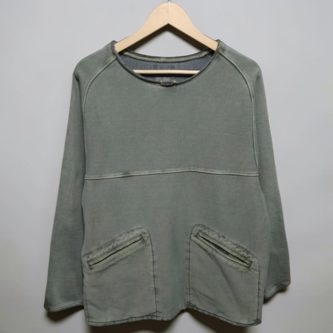 105 Noice 노이스 가먼트다잉 스웻 맨투맨 카키그레이 상품이미지1