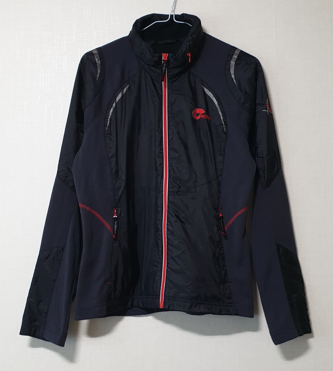 네파 여성 운동복 집업 95사이즈 상품이미지1