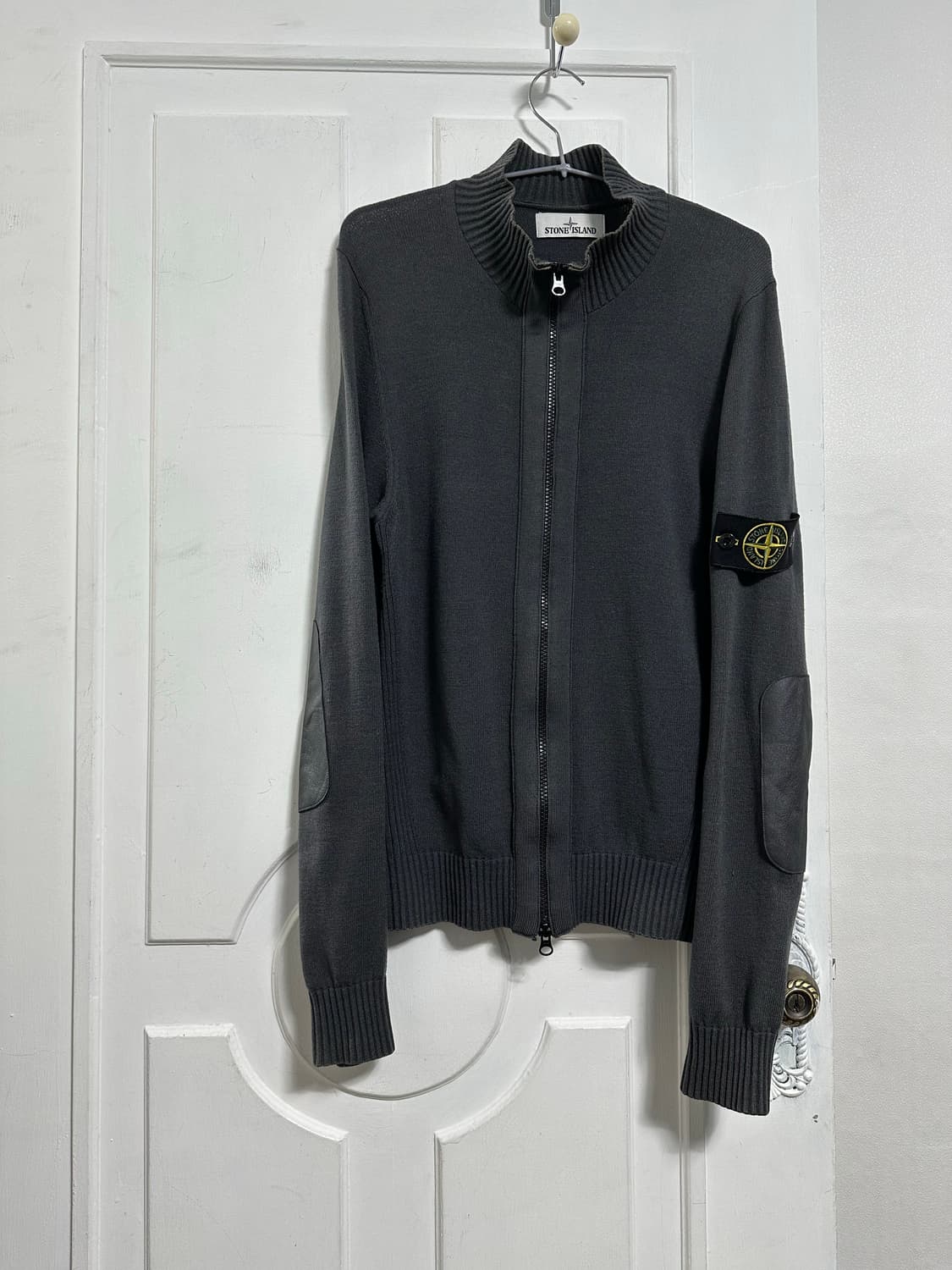 스톤아일랜드 니트 집업 상품이미지1