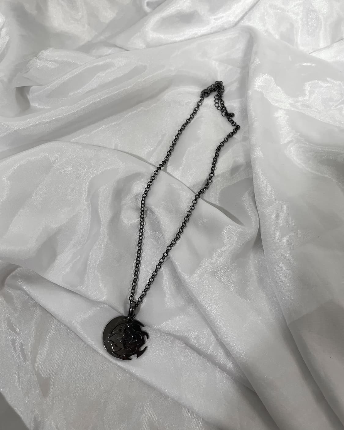 black necklace 상품이미지1