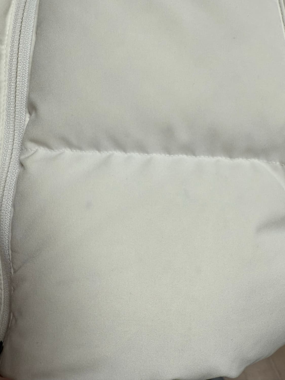 아디다스 화이트 조끼패딩 상품이미지5