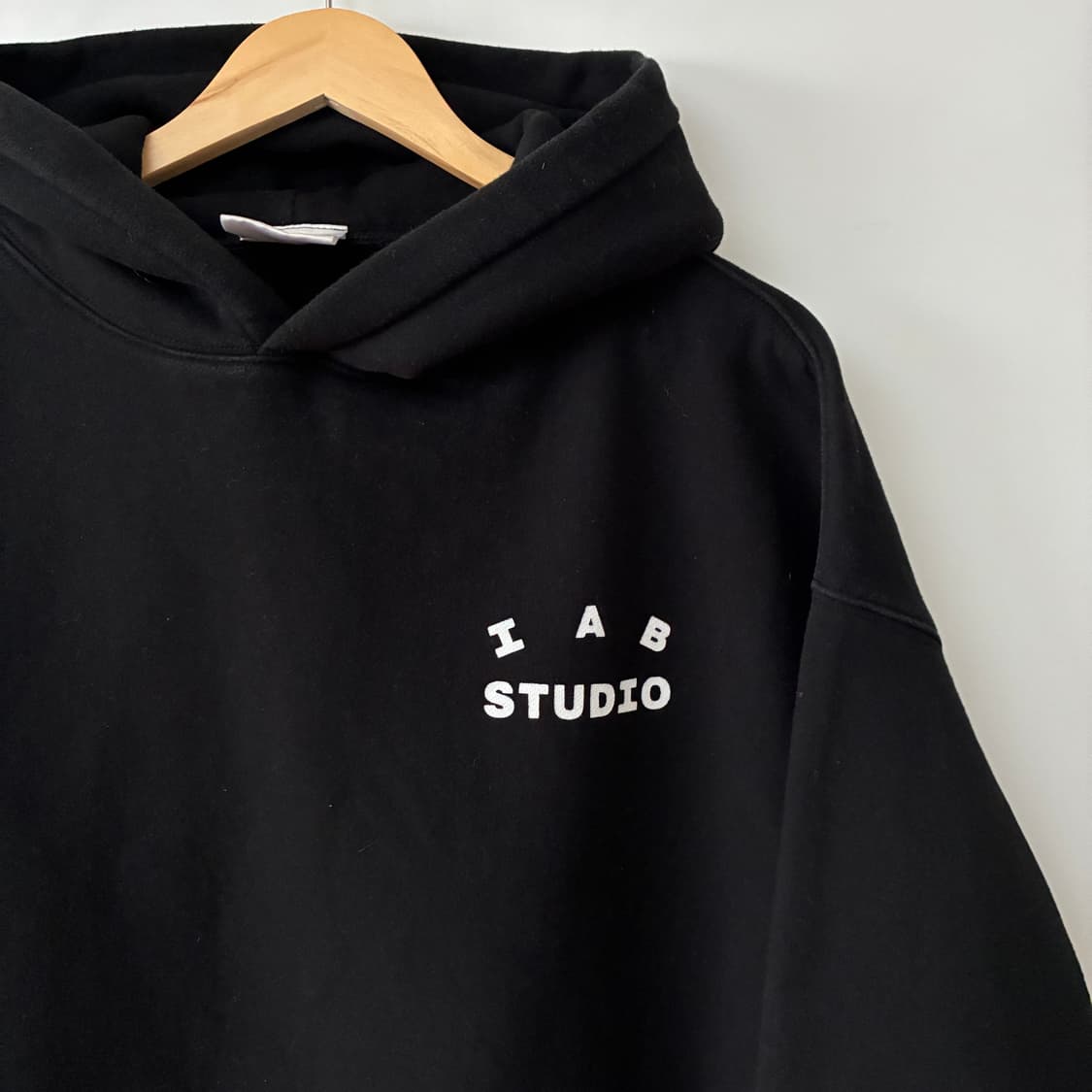 아이앱 스튜디오 후드 티 상품이미지2