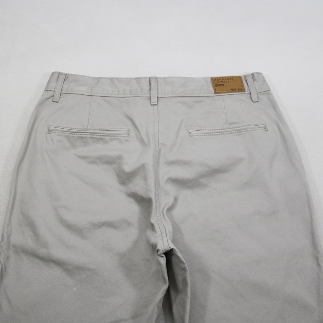 (착용컷) MARGARET HOWELL x EDWIN 치노 팬츠 (31) 상품이미지8
