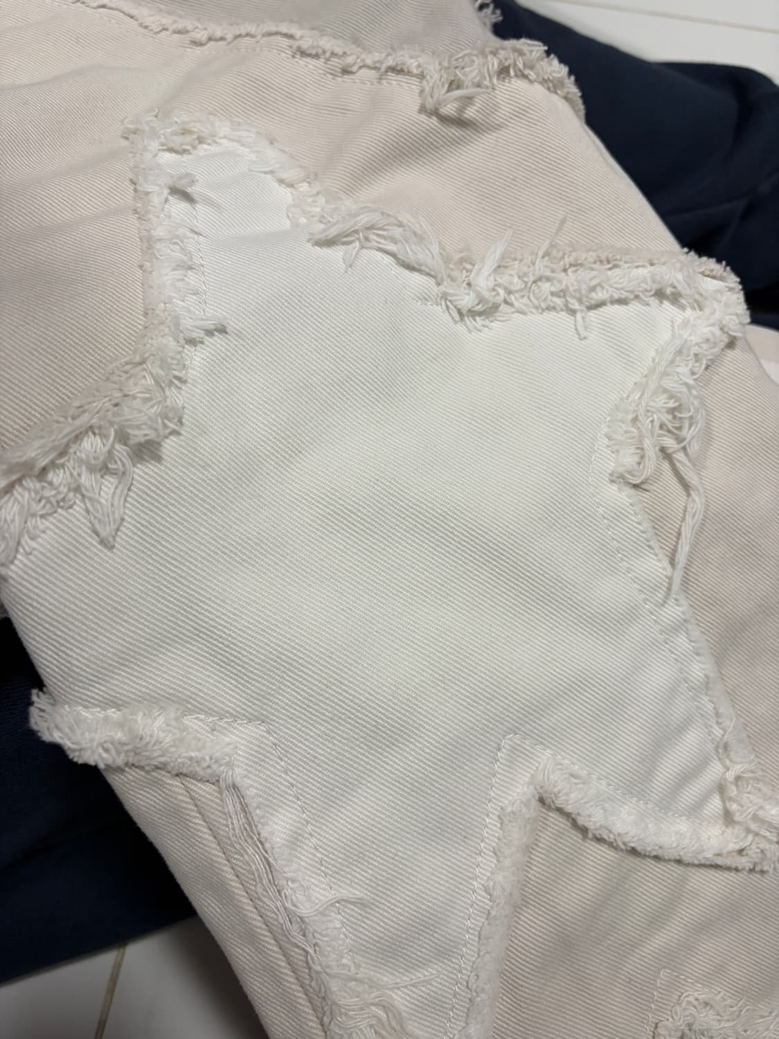 (새상품) Acne Studios 별 패치 데님 팬츠 상품이미지8