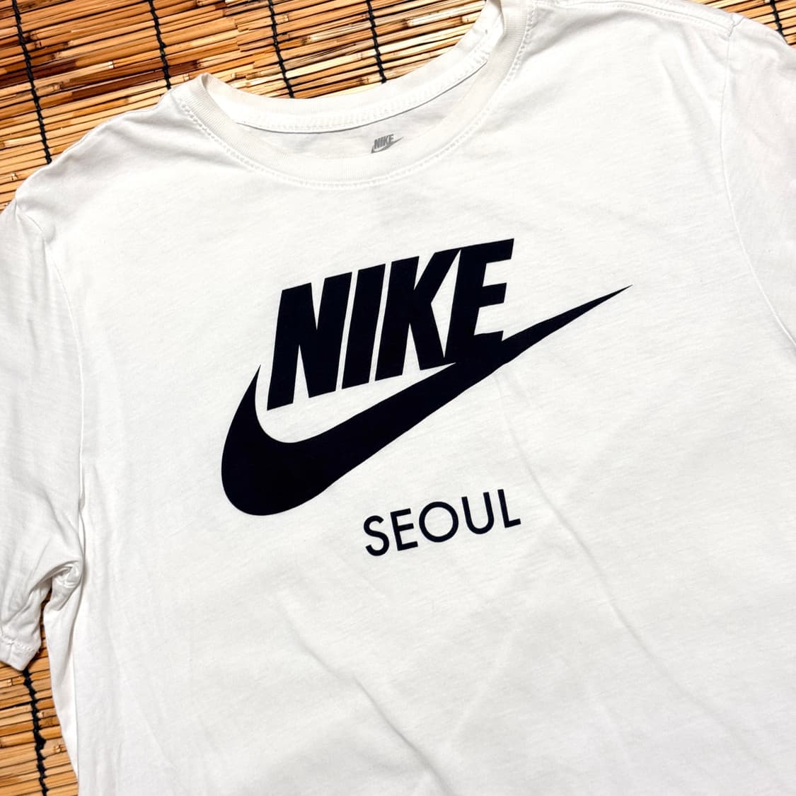 나이키 화이트 서울 반팔 티셔츠 XL 상품이미지3