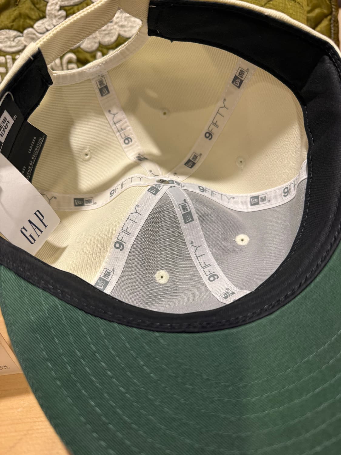 갭 x 뉴에라 볼캡 상품이미지4