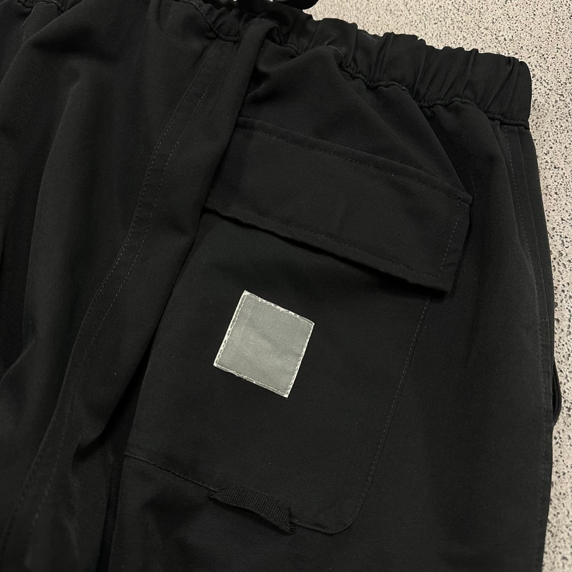 ✨ (바배) 칼하트 WIP 테크웨어 블랙 팬츠 상품이미지7