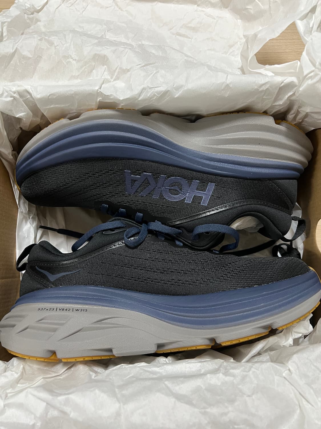 호카 / 본디 8 (새상품) / 255 상품이미지1