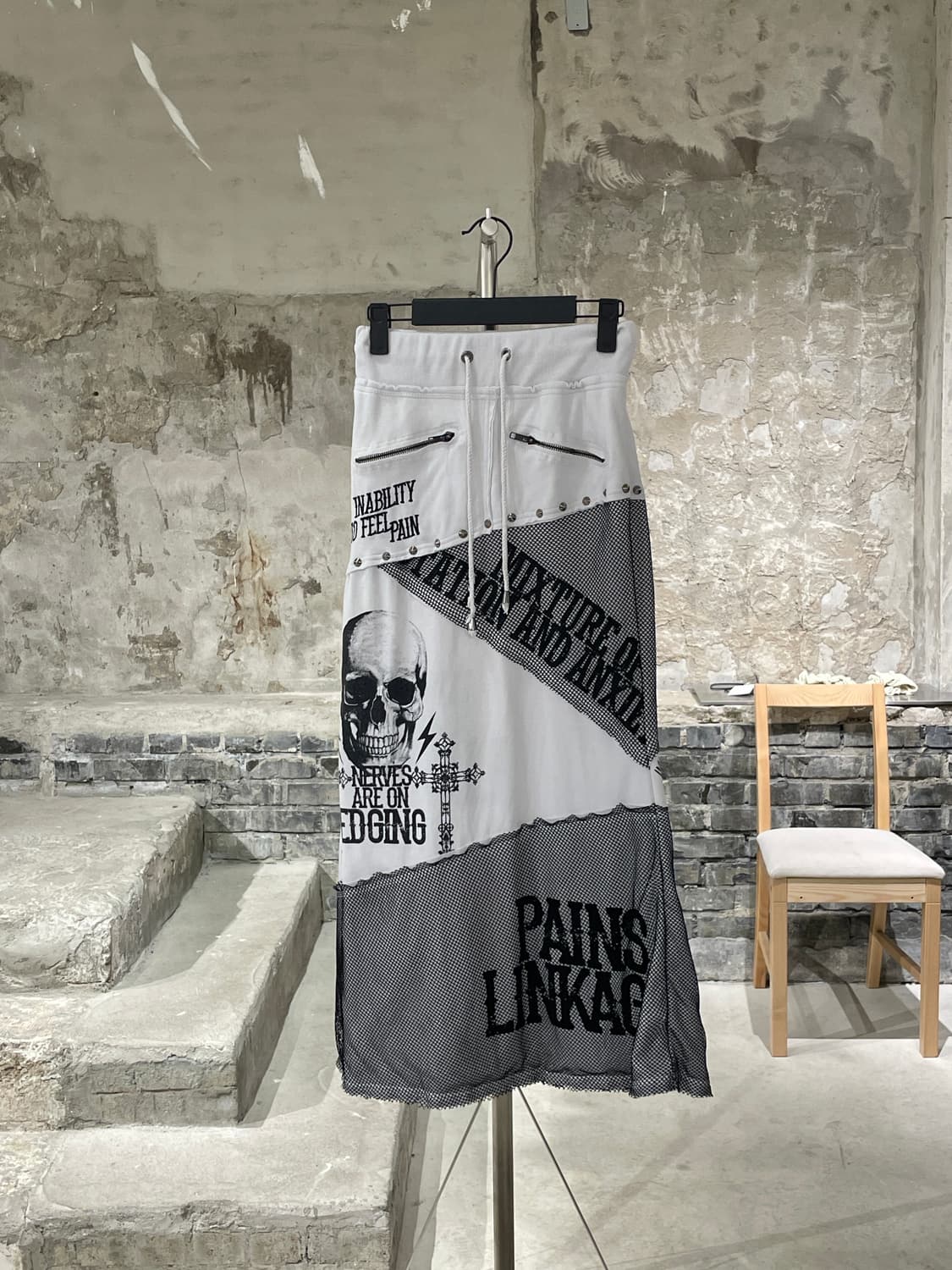 고스트 오브 할렘 화이트 y2k 스컬 네트 펑키 롱 스커트 상품이미지1