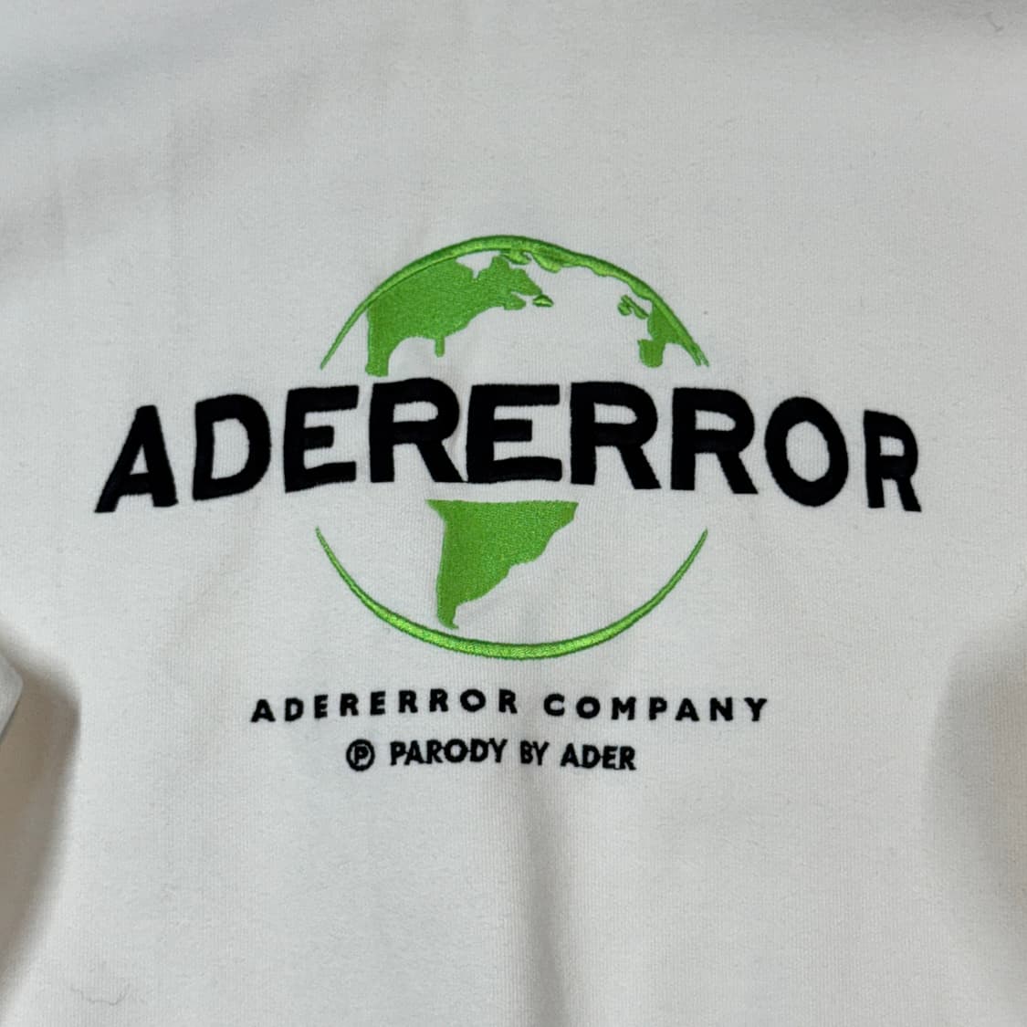 A1) 아더에러 유니버셜 스펠로고 맨투맨 티셔츠 상품이미지4