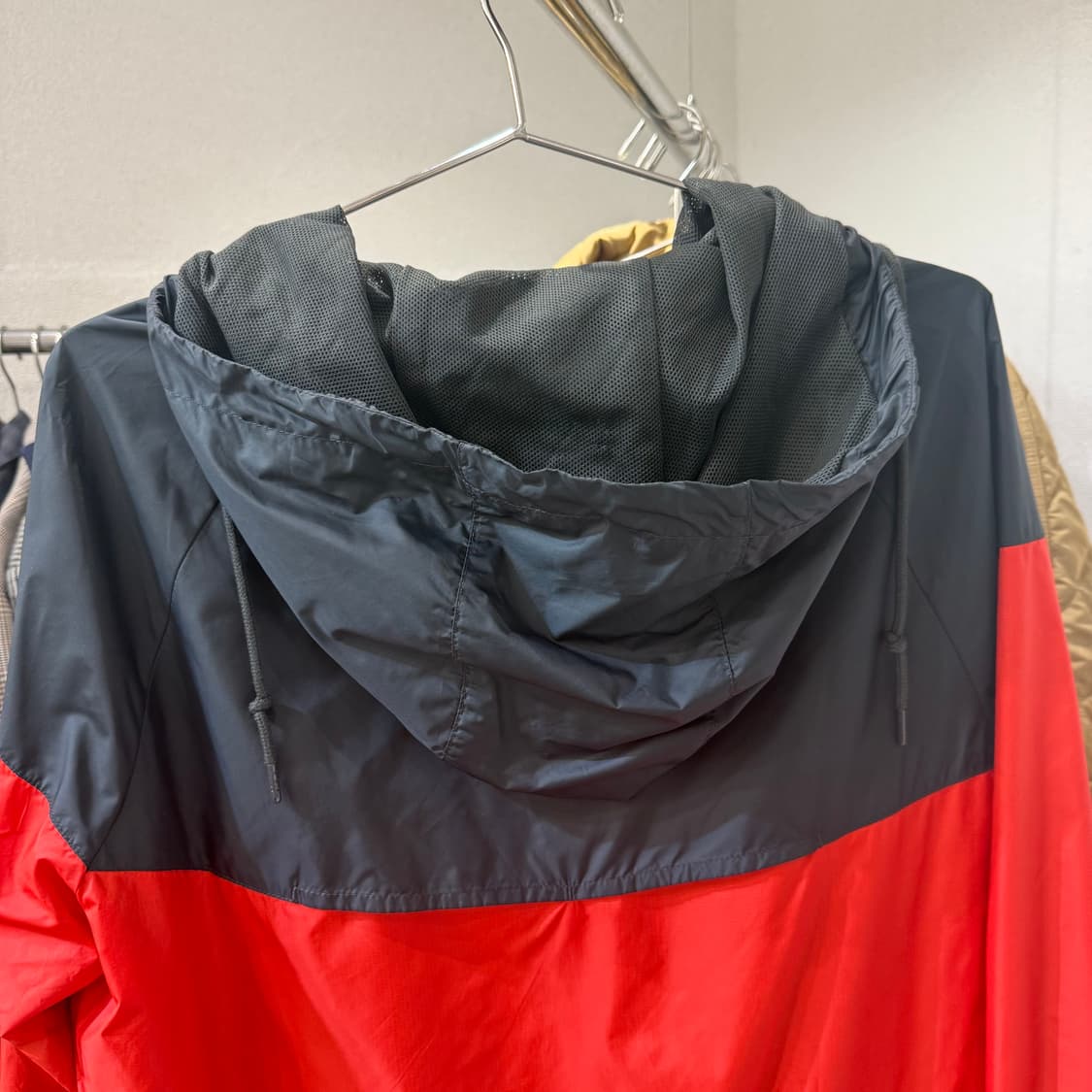 나이키 배색 바람막이 후드집업 상품이미지6