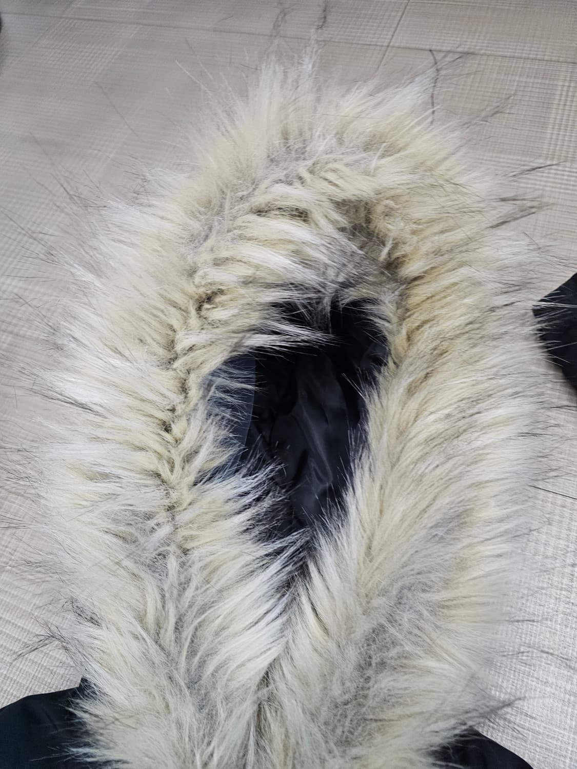 아디다스 오리지널 퍼후드 다운 상품이미지4