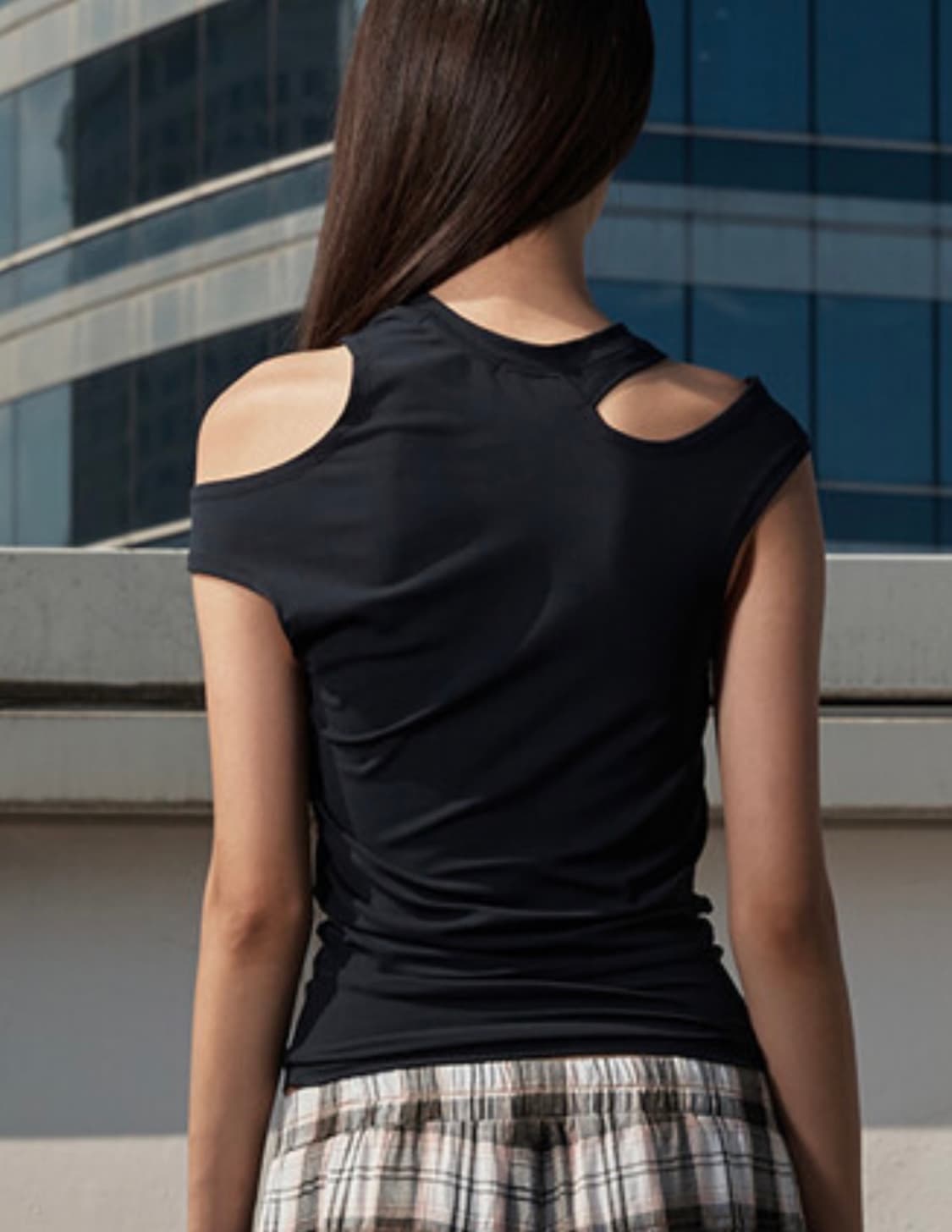 오픈Yy 트위스트 컷아웃 탑 상품이미지2