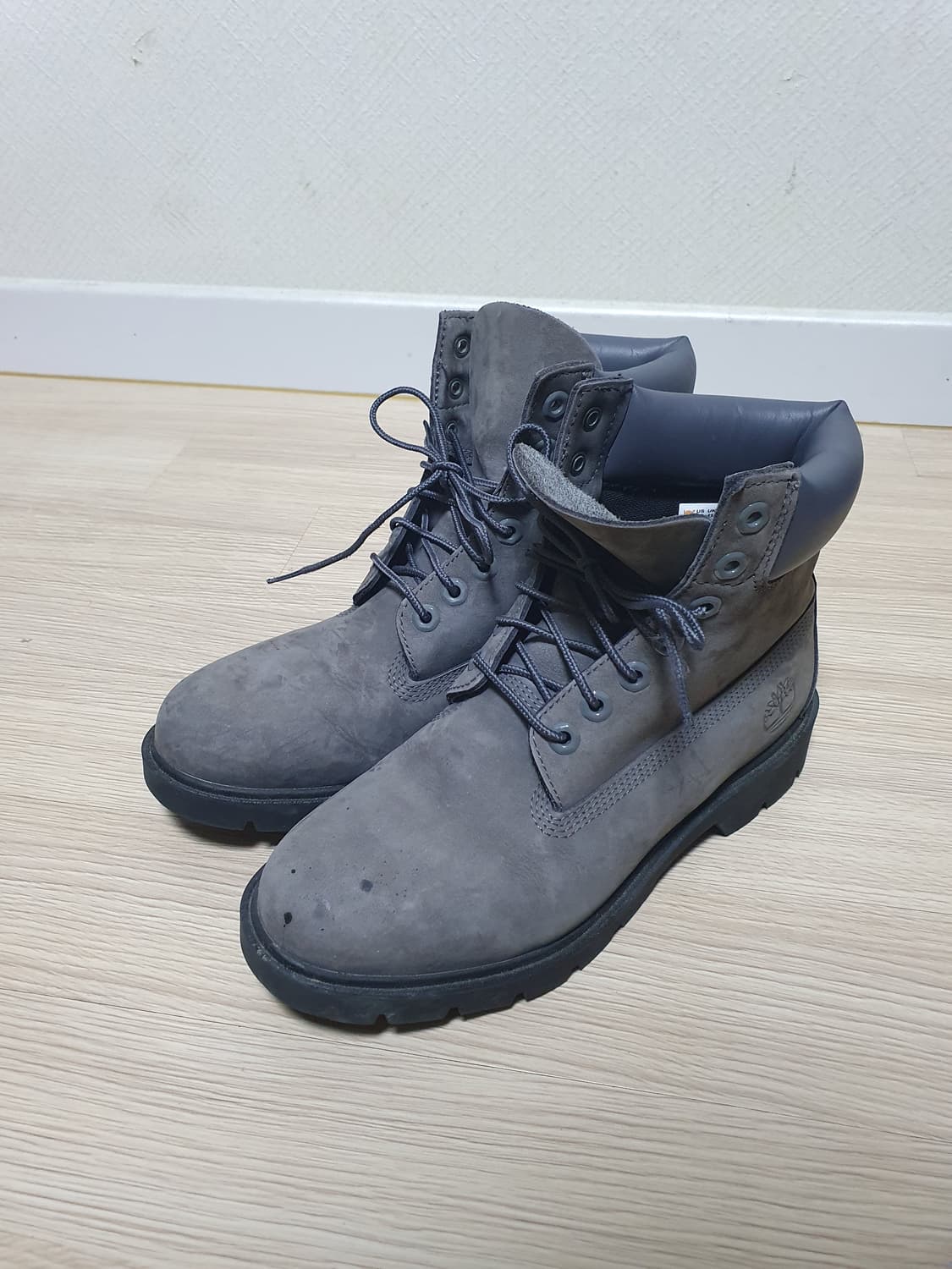 팀버랜드 6인치 다크 그레이 부츠 250 상품이미지4
