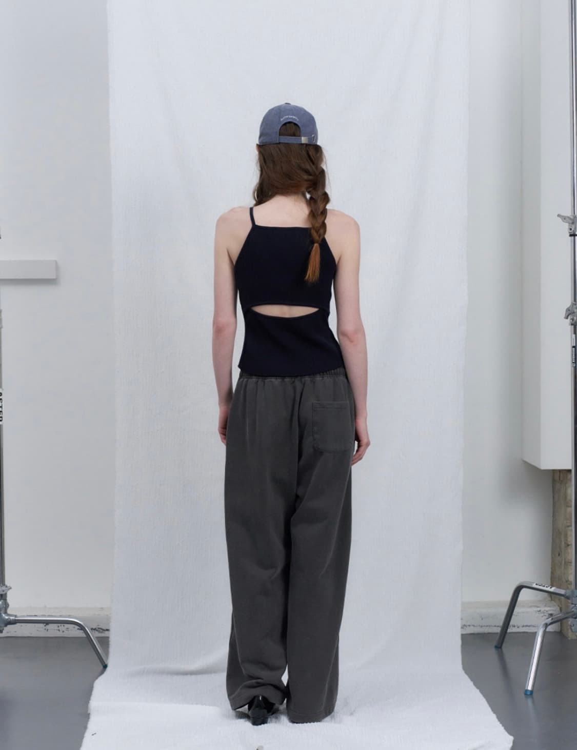 (새상품) 포에토 foeto celestial back slit knit 상품이미지2